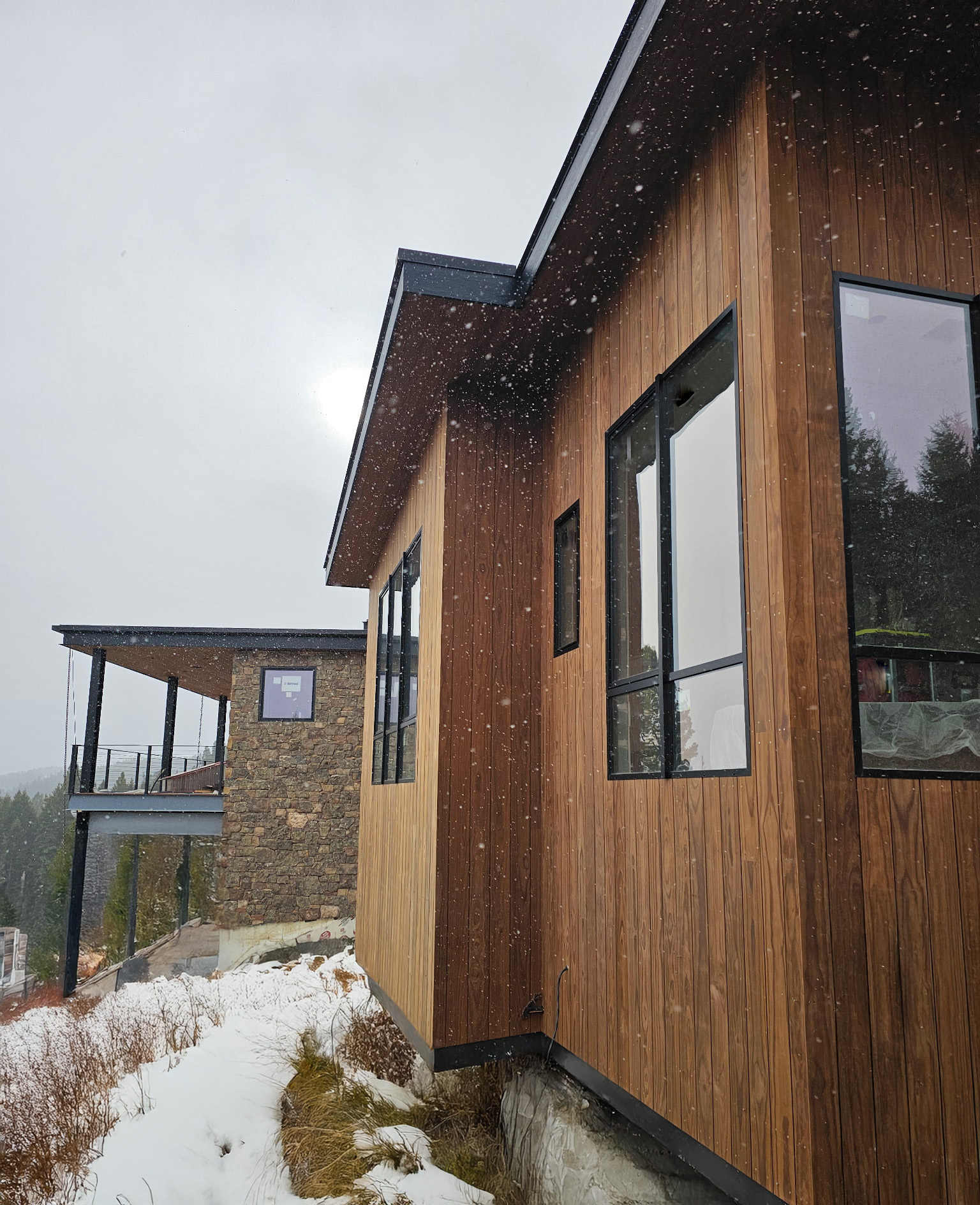 Best Wood Siding Profiles for a Modern Farmhouse Exterior