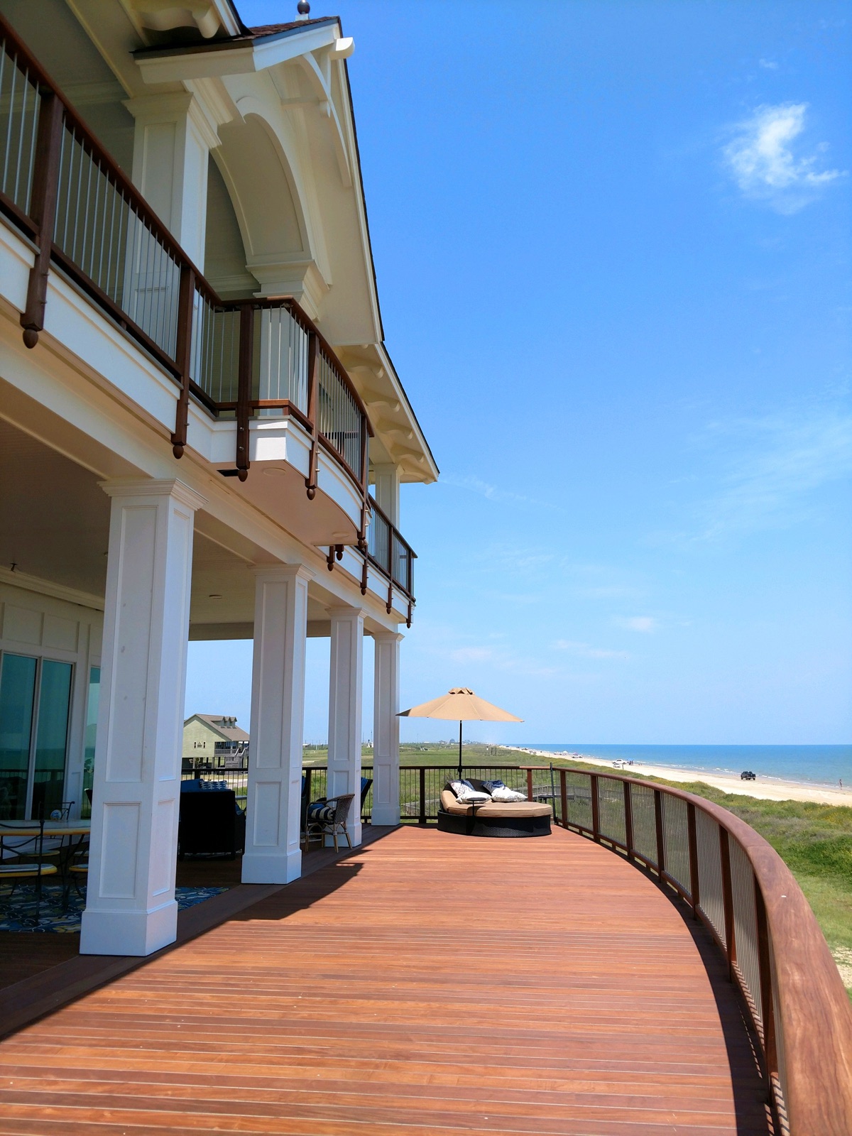 Sawn, Kerfed or Laminated: Choosing a Tropical Hardwood by How the Curve Gets Built