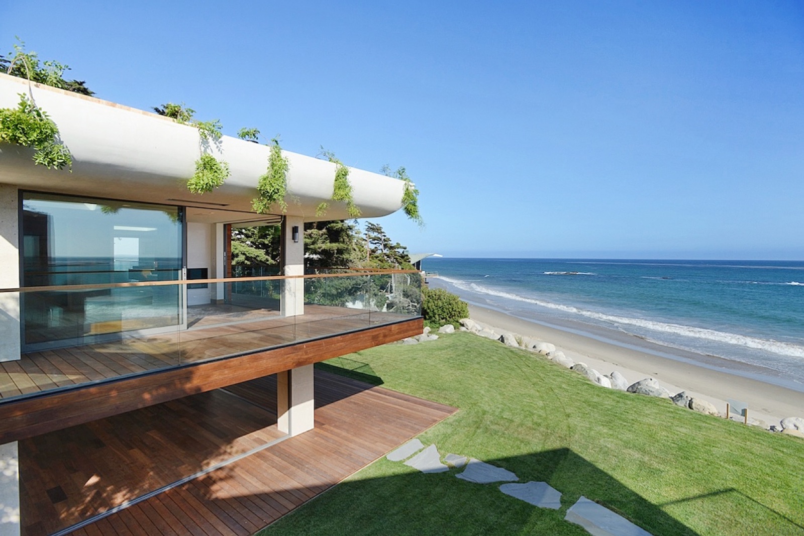 Cantilevered Teak balcony seen against the elevation
