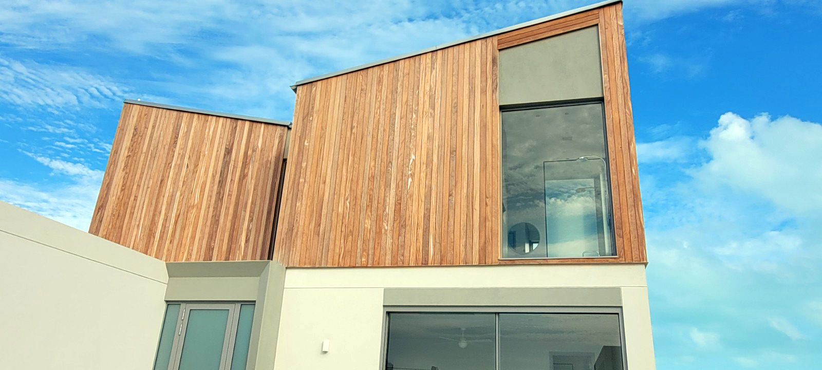 Ipe Decking for Docks and Piers: Waterfront Sourcing, Fasteners, and Detailing