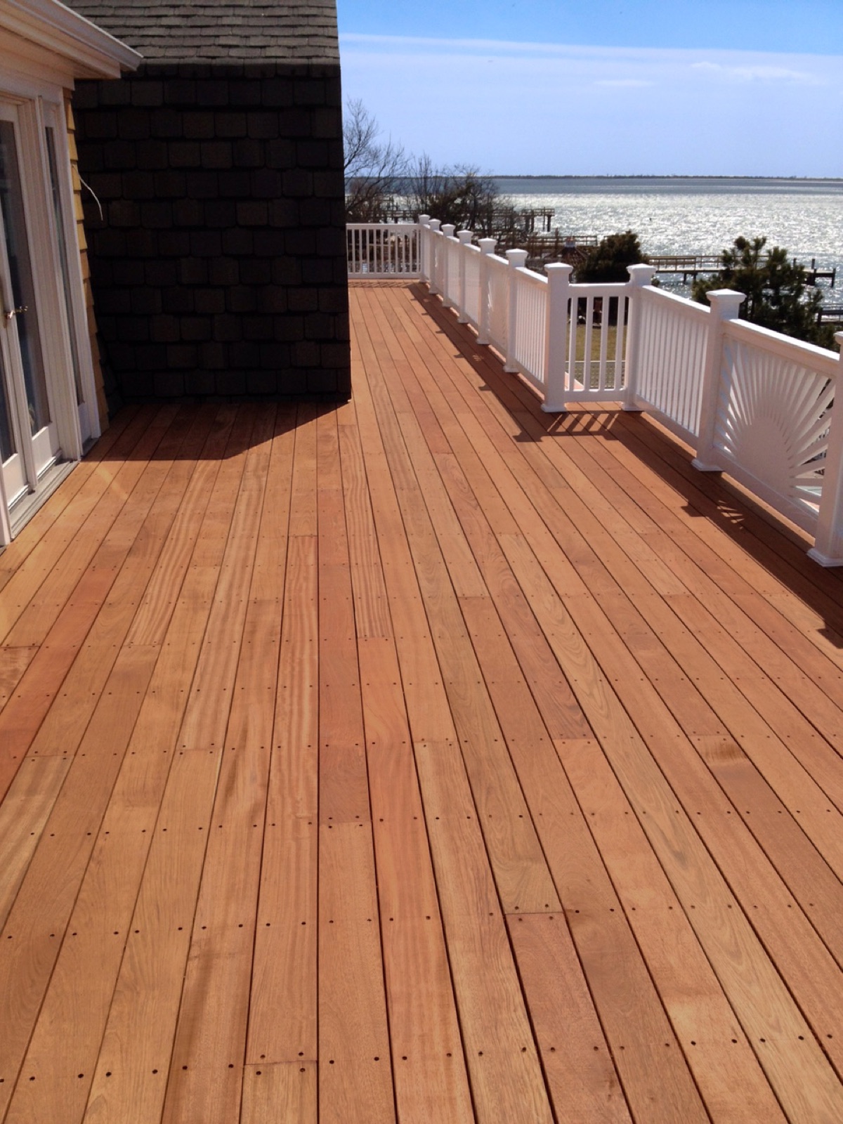 Jatoba on Commercial Boardwalks and Plazas: Wear, Slip Resistance, and the Engineering That Makes It Last