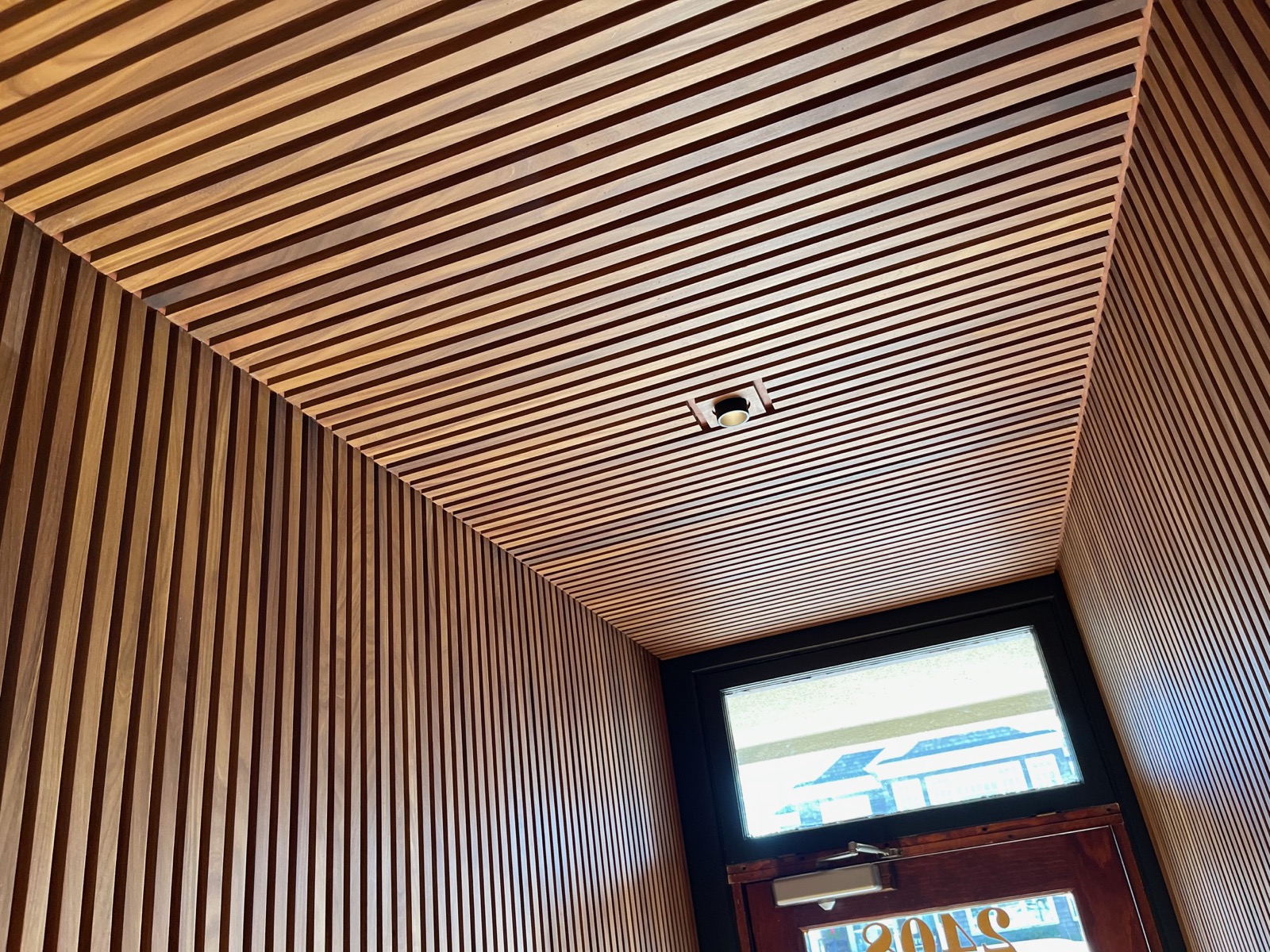 Teak vs. Ipe for Luxury Cladding and Privacy Screens